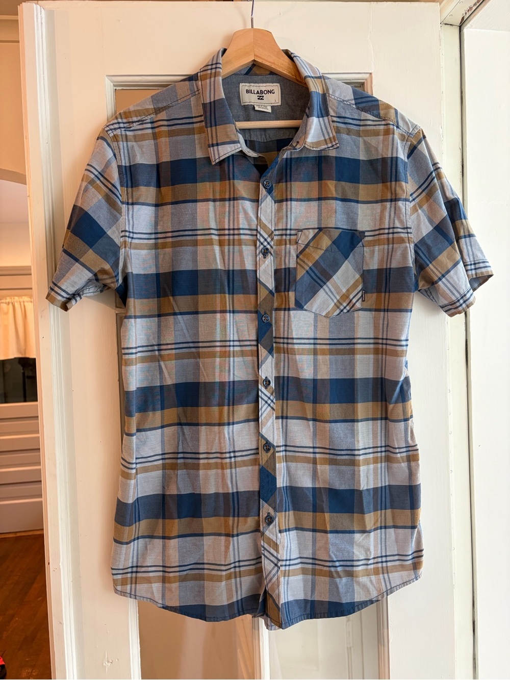 Billabong Short Sleeve Plaid Shirt in Blue and Tan